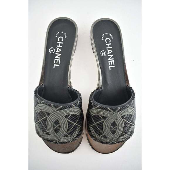 Chanel 20P Black Grey Pearl Embroidery Bead CC Logo Slide Sandal Mule Flat 42 - Picture 8 of 9